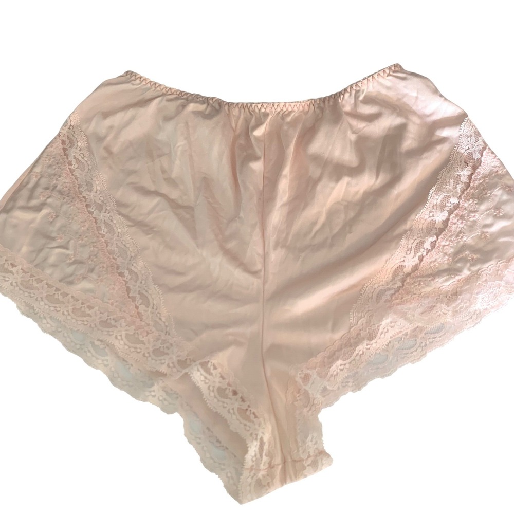 Bestform Vintage Tap Pants Medium Pink Lace Trim Silky Sleep Shorts Soft Girl